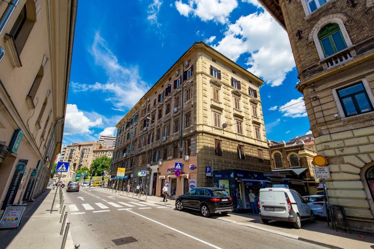 Apartments Paulina Rijeka Exterior photo